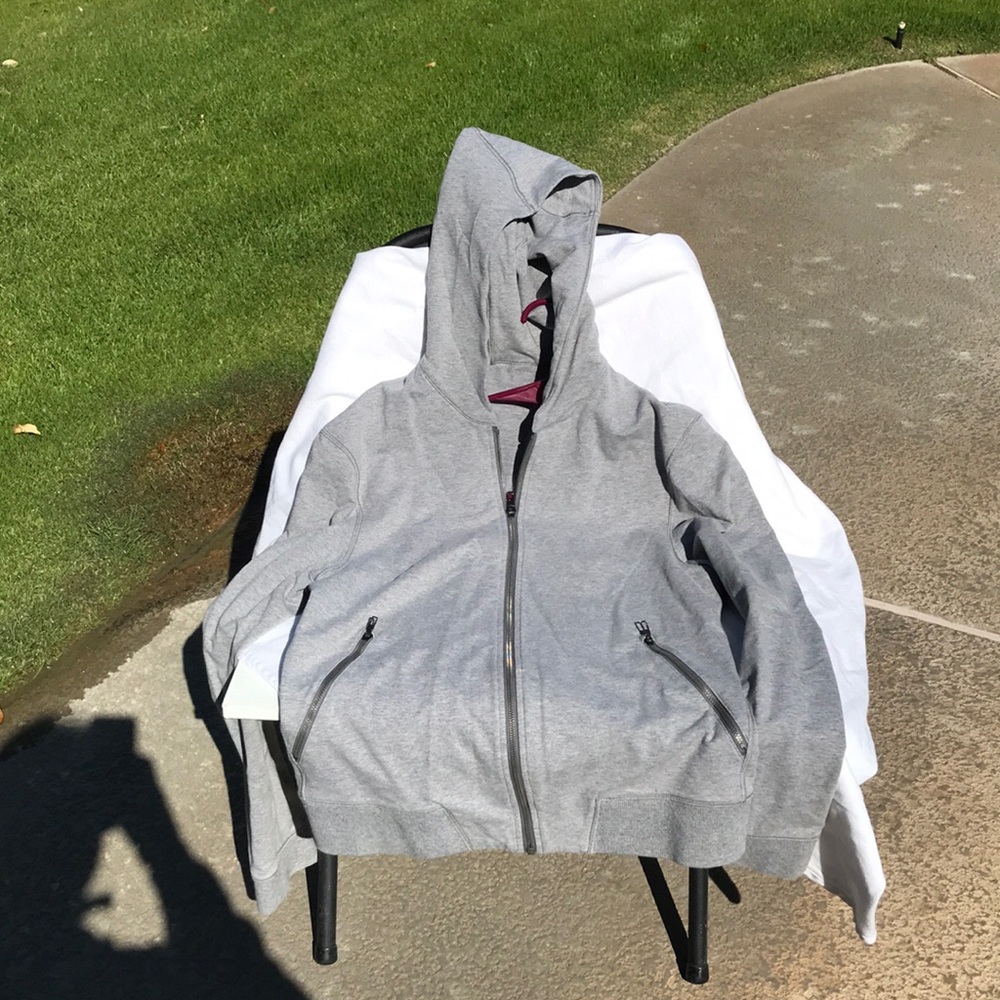 Lululemon full zipper hoodie Medium size used conditions